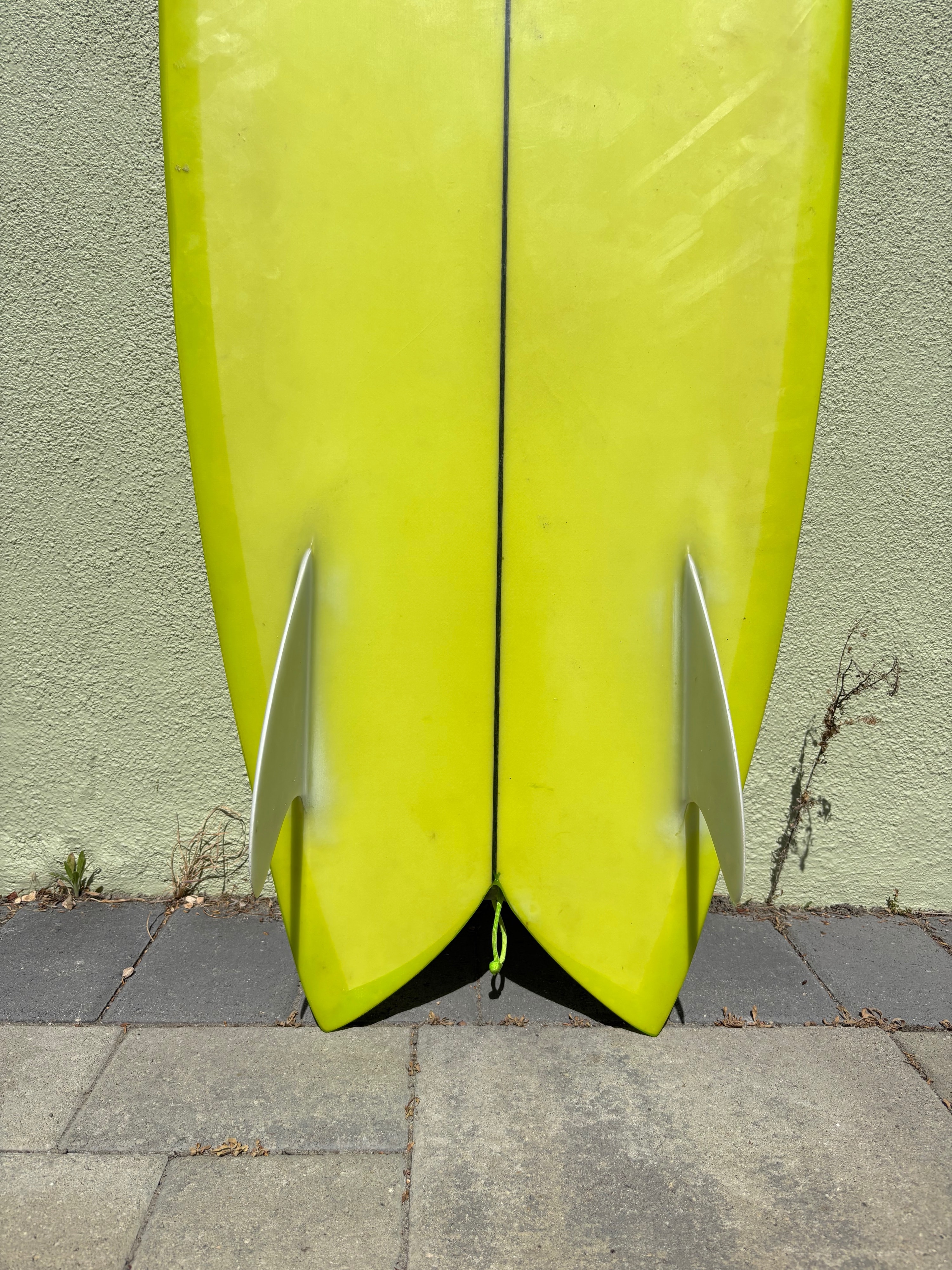 Twin Fin Surfboard 5'5 (6 of 6)