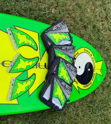 MT HAWAII RETRO 80'S AM1/AM2 LIMITED EDITION TRI SURFBOARD F - Thumbnail 6