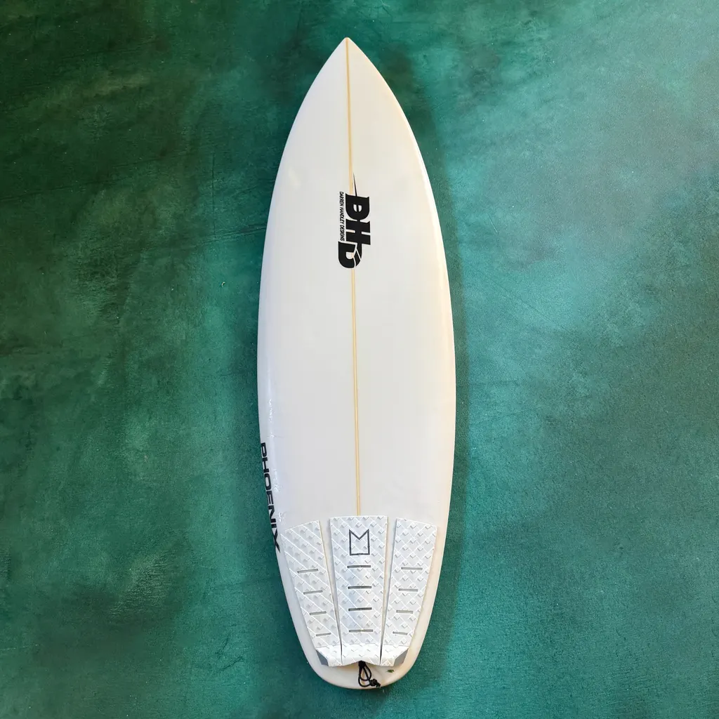 DHD Phoenix 5'2 X 18 3/4" X 2 1/4", FCS II Fins, Modom Pad - Image 1