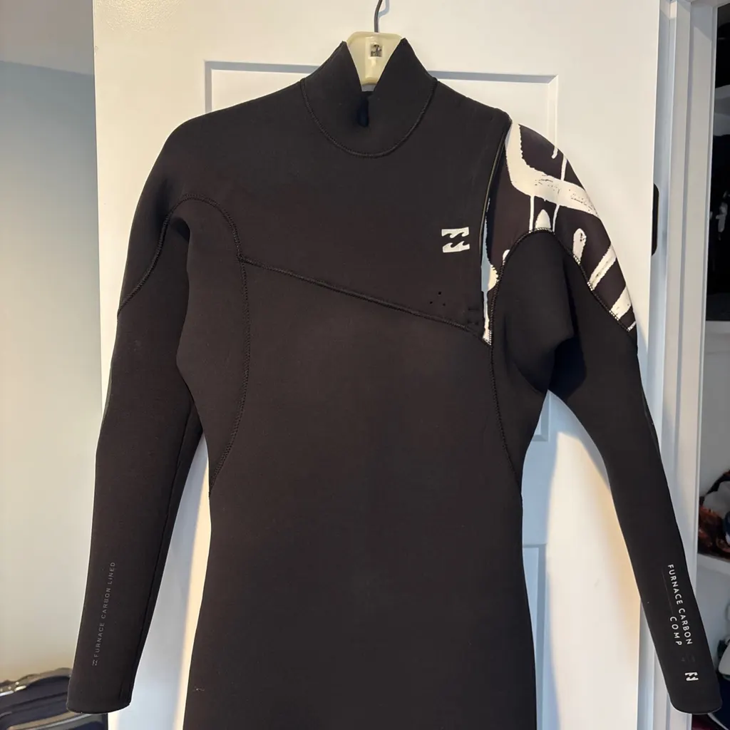 Billabong Furnace Carbon Comp 4/3mm Zipperless Full Wetsuit - Image 1