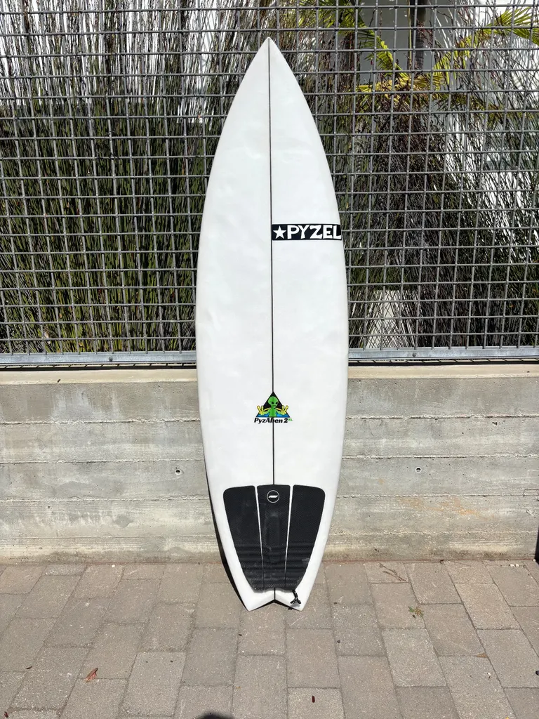 5’8 Pyzel Surfboards Pyzalien 2 XL - Image 1