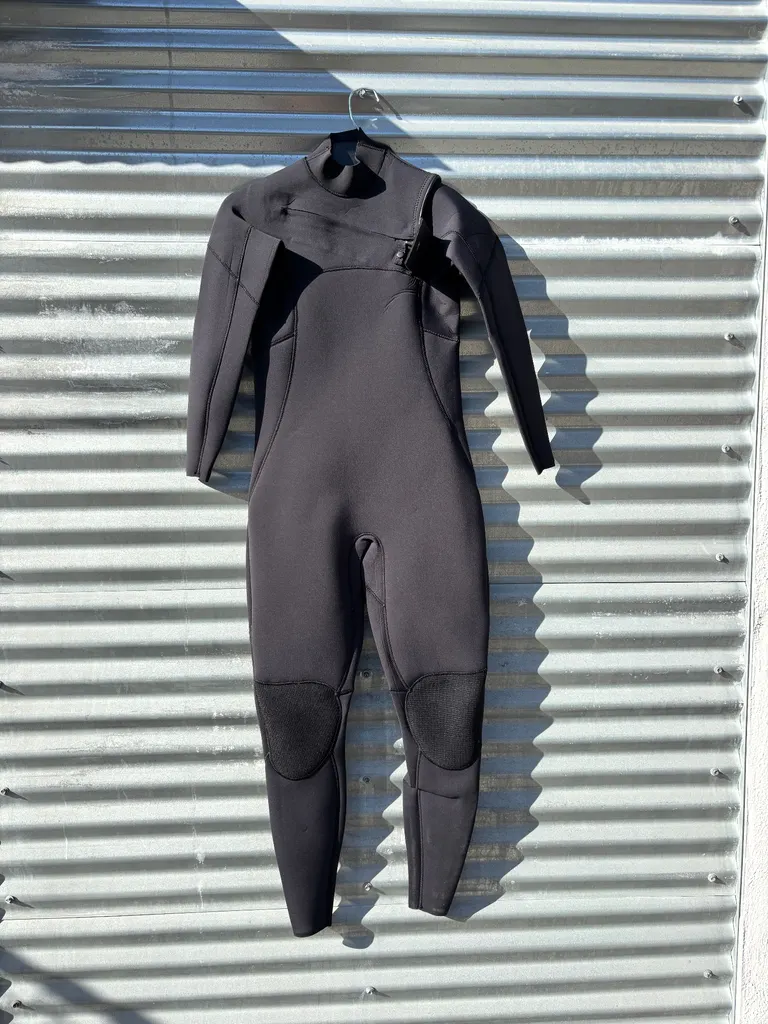 NeedEssentials Wetsuit Women’S 12 (3/2) - Image 1