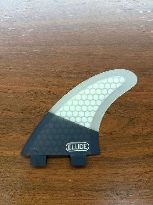 ELUDE Medium Fiberglass Hexcore FCS Thruster Fins - Thumbnail 3
