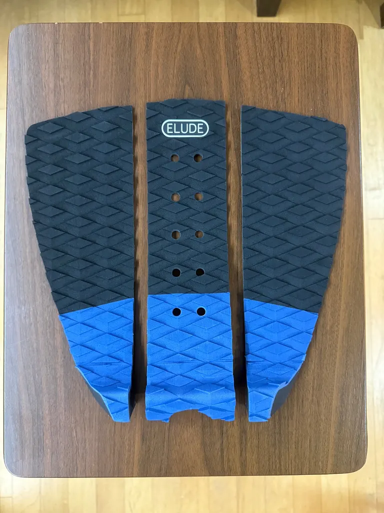 ELUDE Flat Traction Pad 3M Adhesive - Blue/Black - Image 1